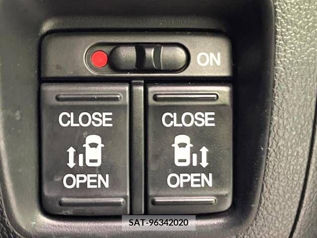 Honda N BOX CUSTOM 2015-01 380109-4