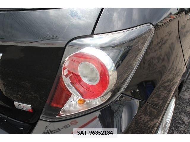 Toyota VITZ 2011-11 382824-10
