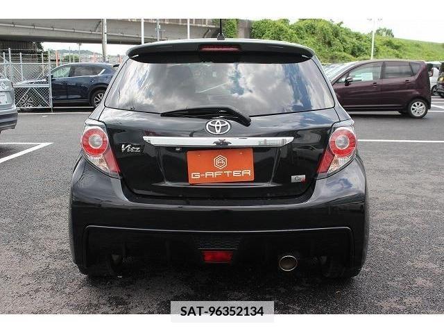 Toyota VITZ 2011-11 382824-7