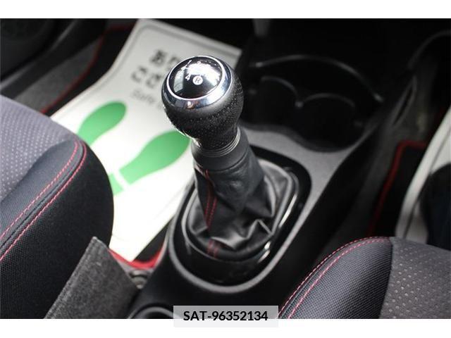 Toyota VITZ 2011-11 382824-1
