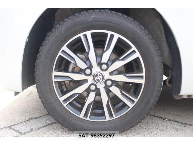Toyota Pixis Mega 2019-04 310515-11