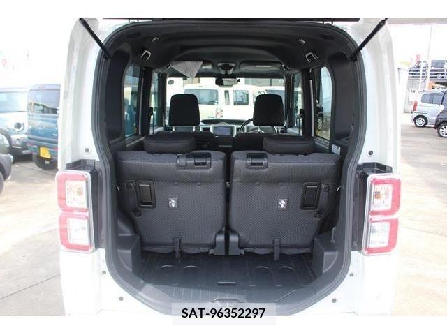 Toyota Pixis Mega 2019-04 310515-15
