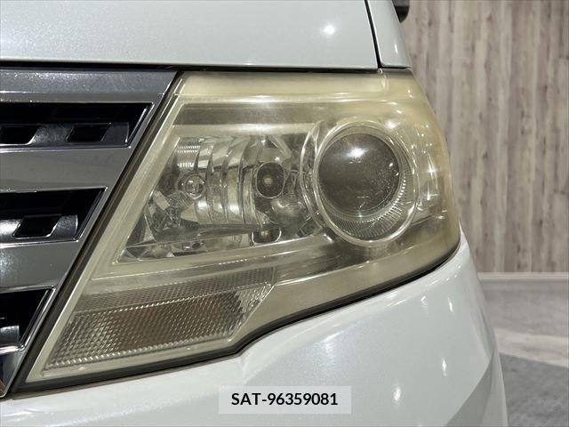 Nissan SERENA 2009-08 367629-23