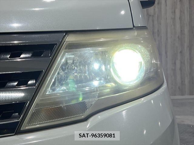 Nissan SERENA 2009-08 367629-12