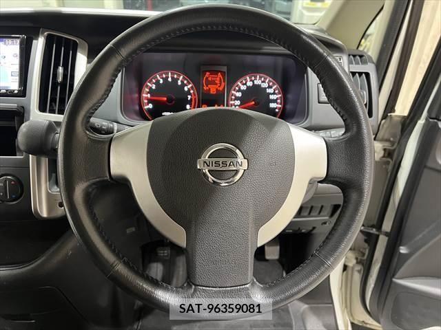 Nissan SERENA 2009-08 367629-11