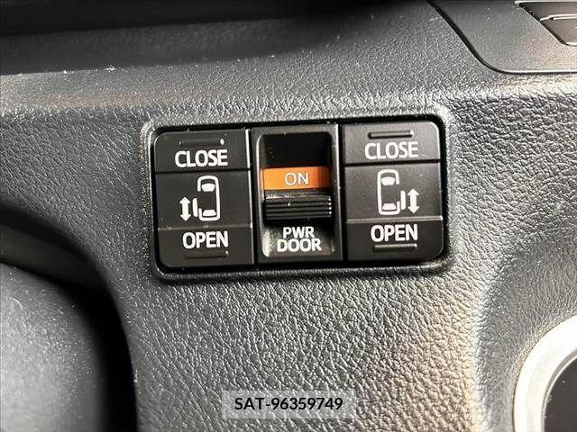 Toyota SIENTA 2021-11 325973-3