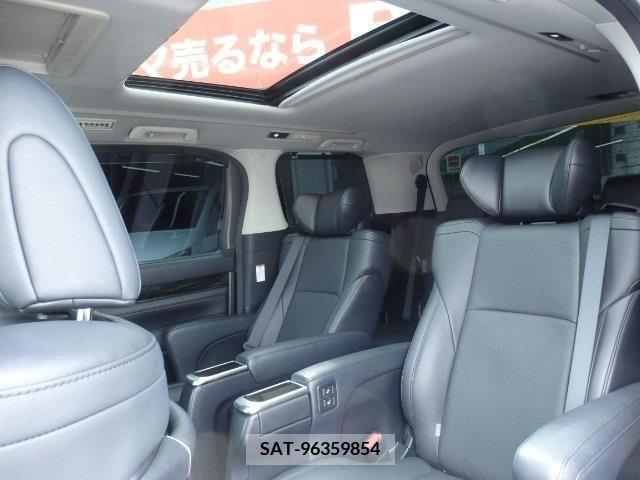 Toyota VELLFIRE 2017-05 299388-23