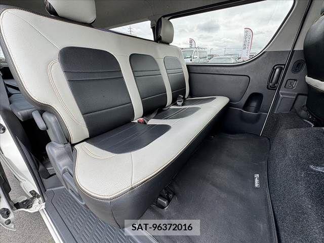 Toyota REGIUSACE VAN 2013-03 324743-16