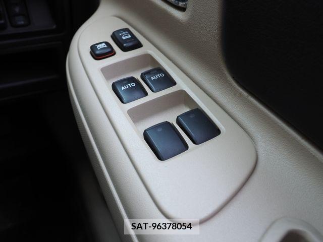 Toyota SIENTA 2013-10 313762-7