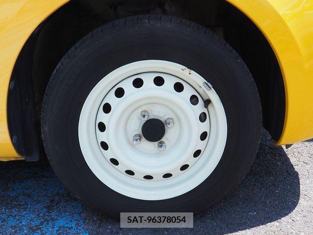 Toyota SIENTA 2013-10 313762-17