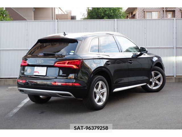 Audi Q5 2021-04 371741-7