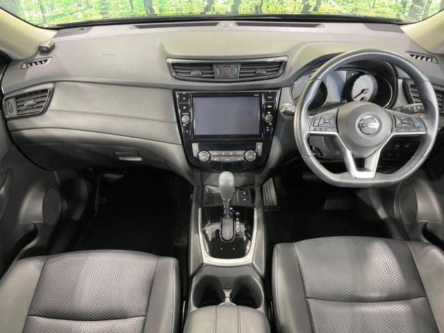 Nissan X-TRAIL 2019-01 16942-1