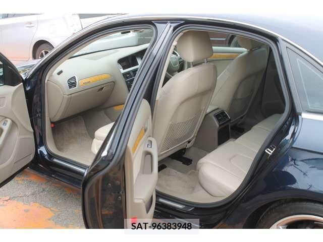 Audi A4 2010-09 292571-10