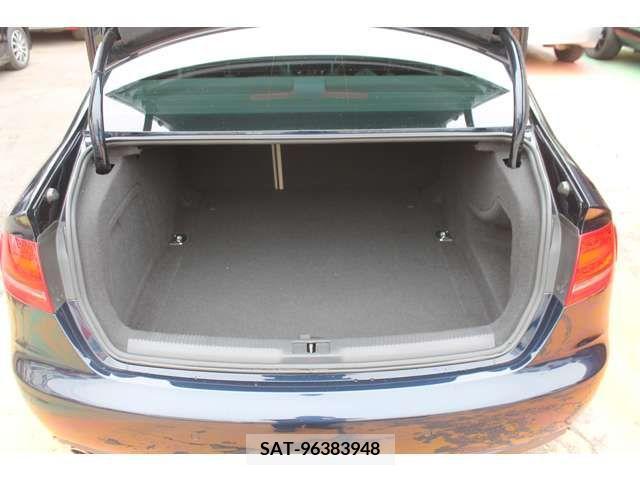 Audi A4 2010-09 292571-11