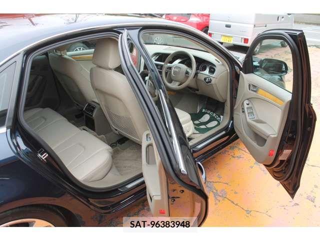 Audi A4 2010-09 292571-13