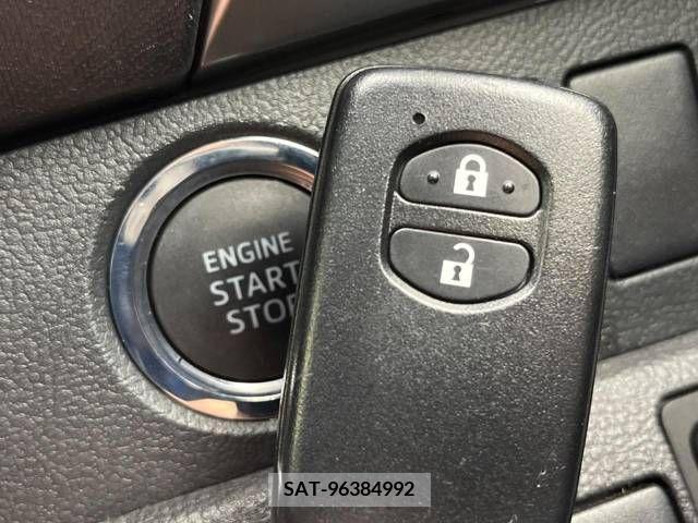 Toyota RACTIS 2011-03 253002-7