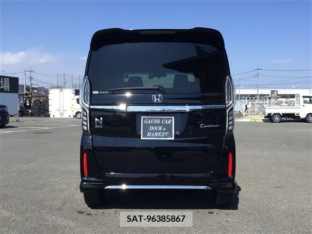 Honda N BOX 2021-08 211010-3