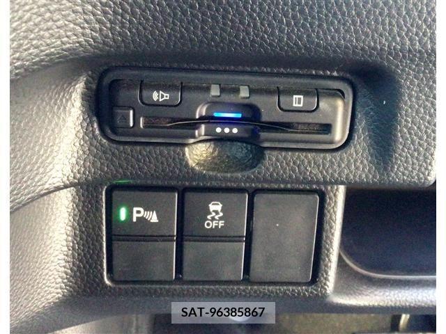 Honda N BOX 2021-08 211010-15