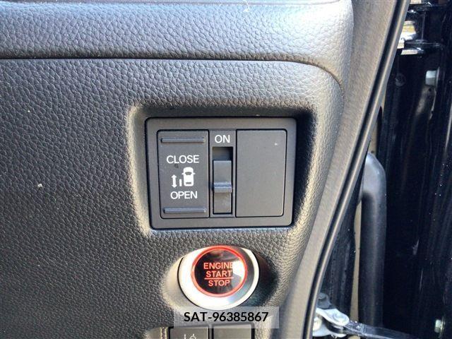 Honda N BOX 2021-08 211010-17