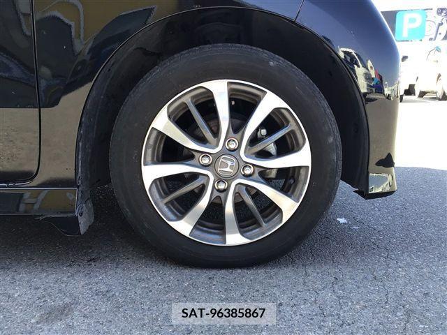 Honda N BOX 2021-08 211010-9