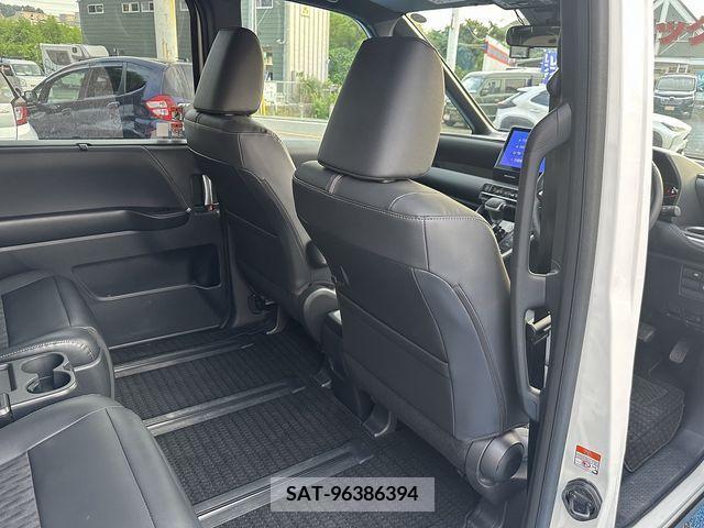 Toyota NOAH 2023-09 343898-10