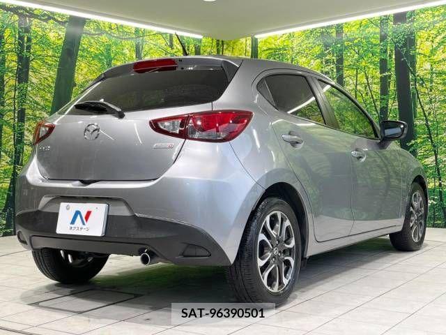 Mazda DEMIO 2015-01 359409-17