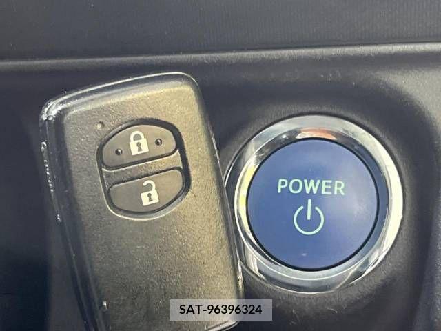 Toyota AQUA 2013-02 292258-5