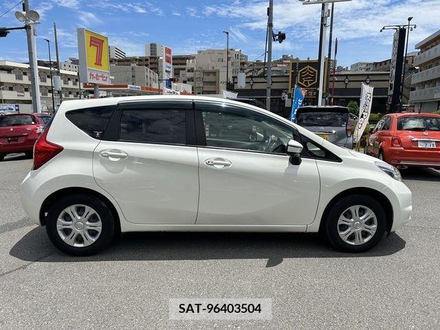 Nissan NOTE 2015-10 302385-3