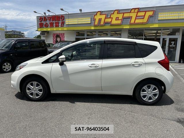 Nissan NOTE 2015-10 302385-7