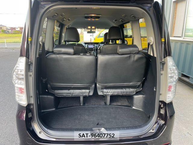 Toyota VOXY 2013-09 288999-9