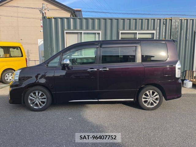 Toyota VOXY 2013-09 288999-2