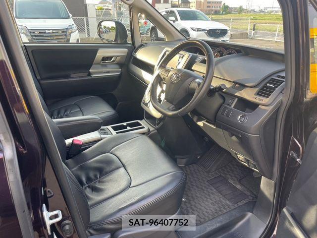 Toyota VOXY 2013-09 288999-5