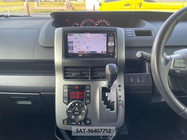 Toyota VOXY 2013-09 288999-12