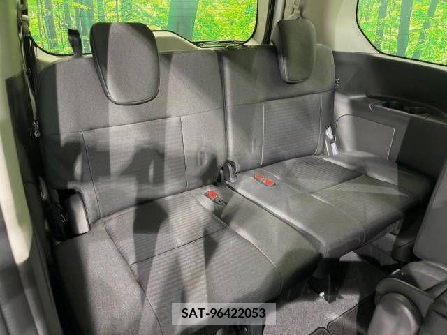 Nissan SERENA 2023-05 340031-10