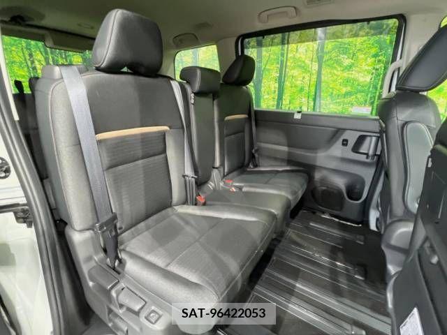 Nissan SERENA 2023-05 340031-9
