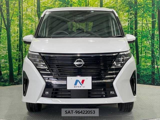 Nissan SERENA 2023-05 340031-15