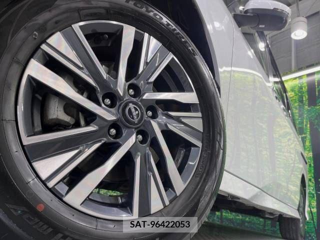 Nissan SERENA 2023-05 340031-14