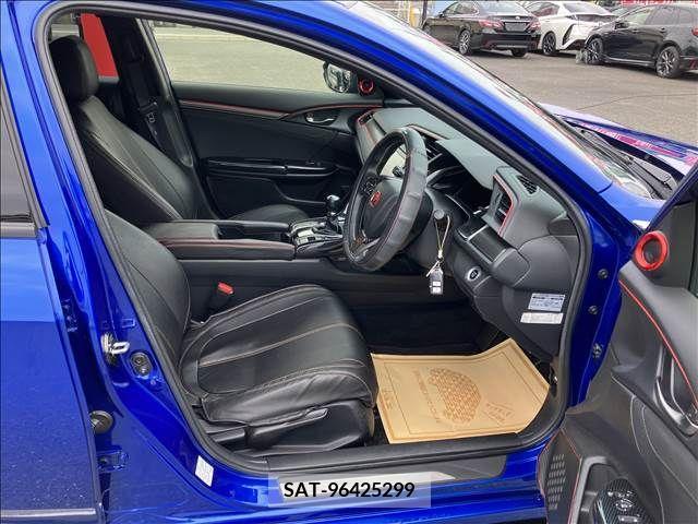 Honda CIVIC 2018-04 215897-3