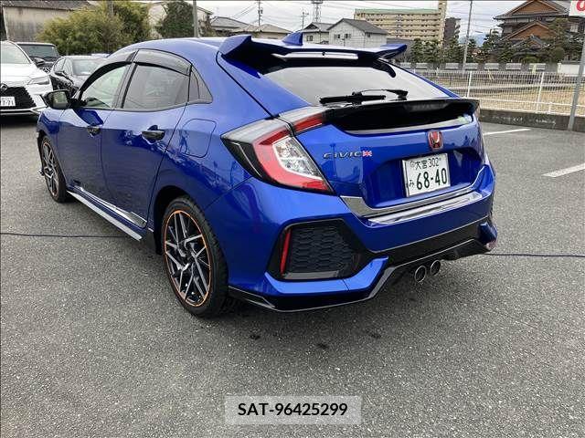 Honda CIVIC 2018-04 215897-2