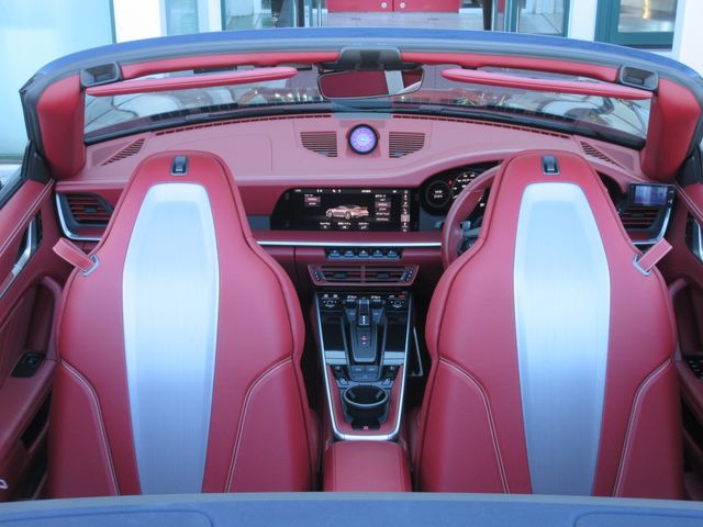 Porsche 911 2021-01 8871-13
