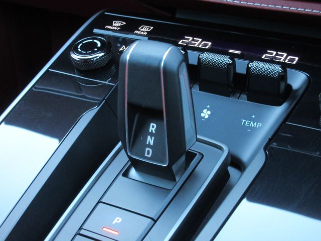 Porsche 911 2021-01 8871-29