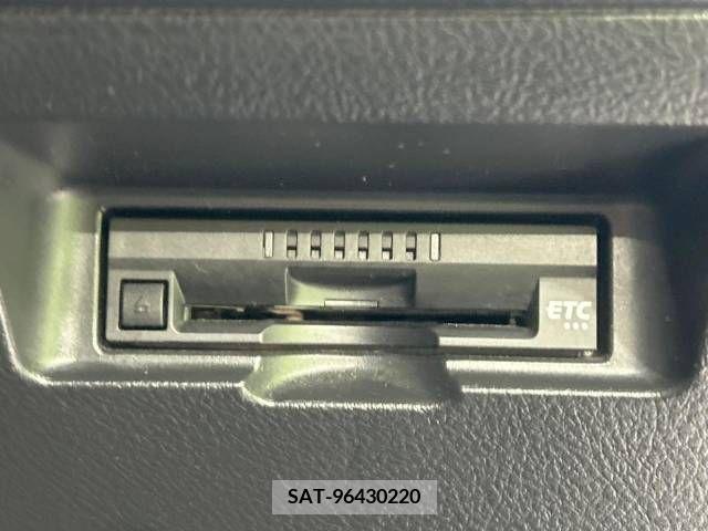 Toyota VITZ 2016-08 327979-4