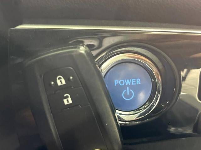 Toyota PRIUS 2016-10 19766-5