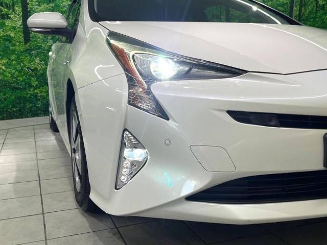 Toyota PRIUS 2016-10 19766-12
