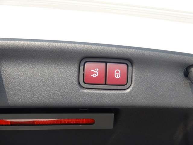 Mercedes Benz C-CLASS 2022-08 17041-28