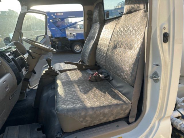 Hino DUTRO 2011-03 19221-4