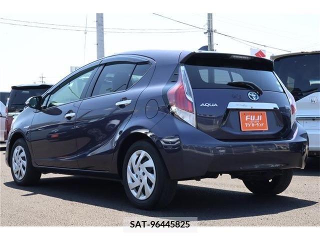 Toyota AQUA 2015-10 314038-1