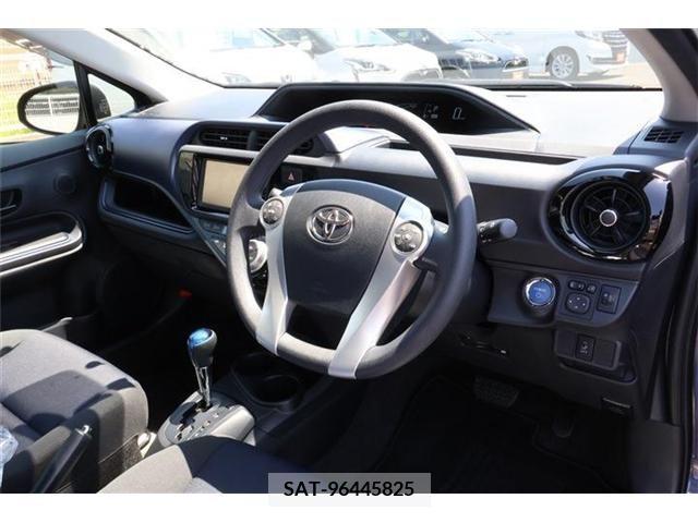 Toyota AQUA 2015-10 314038-6