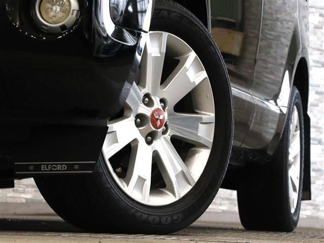 Mitsubishi DELICA D5 2012-08 11572-11