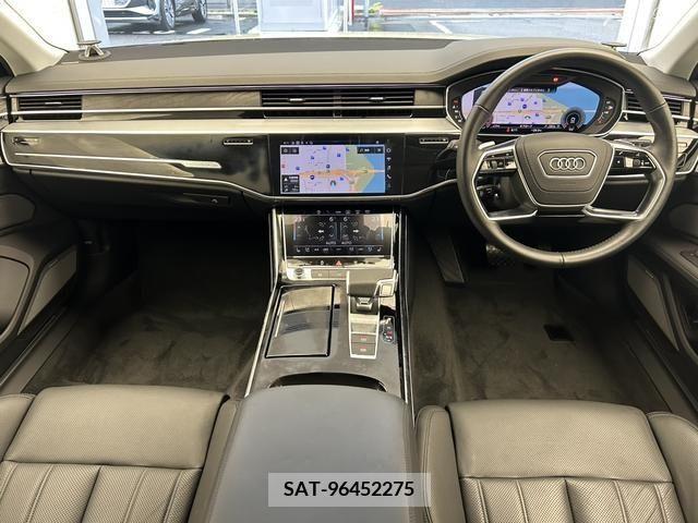 Audi A8 2021-08 378812-6